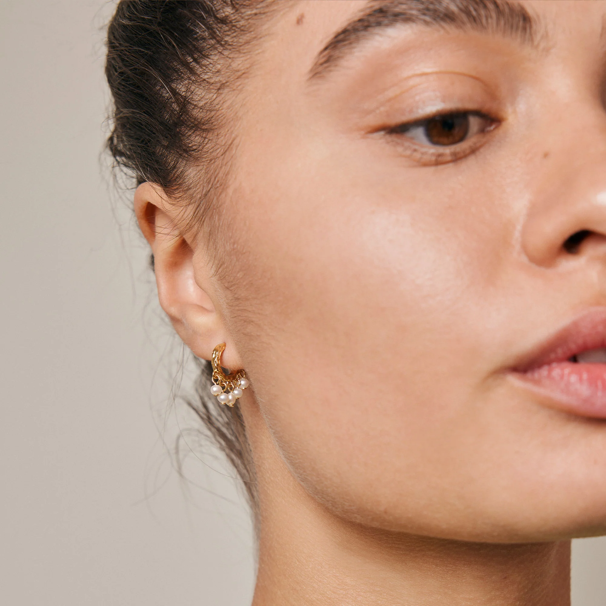 Hoops, Astrid - Image 3
